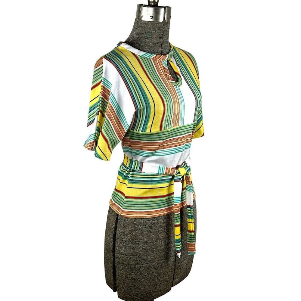 1970s striped keyhole top with dolman sleeves Size S